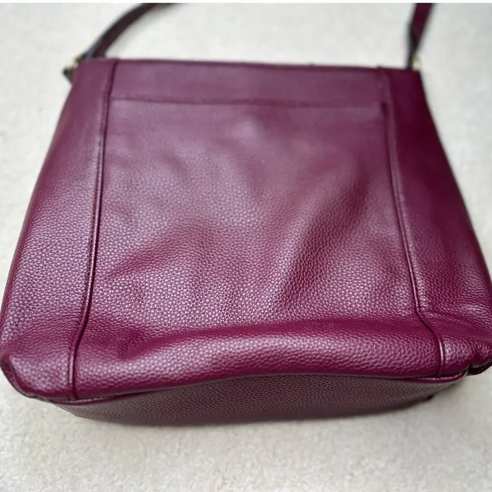 St John's Bay: Plum Purple Cross Body Purse